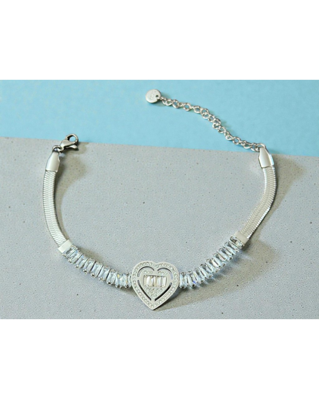 İTALYAN ZİNCİR VE TAŞLI KALP MODEL ÇELİK BİLEKLİK
