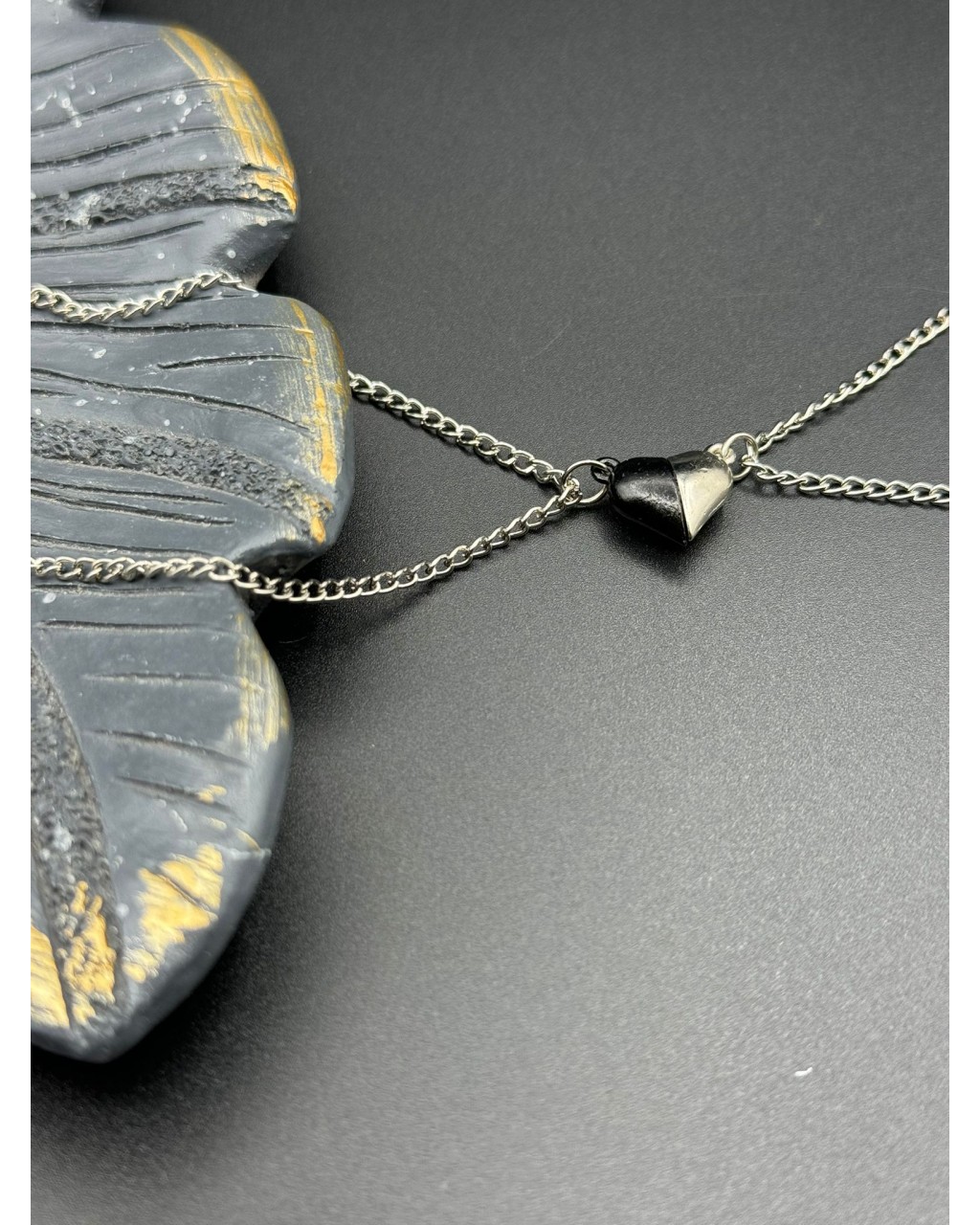 SİYAH-GÜMÜŞ RENK MIKNATISLI KALP MODEL ÇİFT SEVGİLİ BİLEKLİĞİ