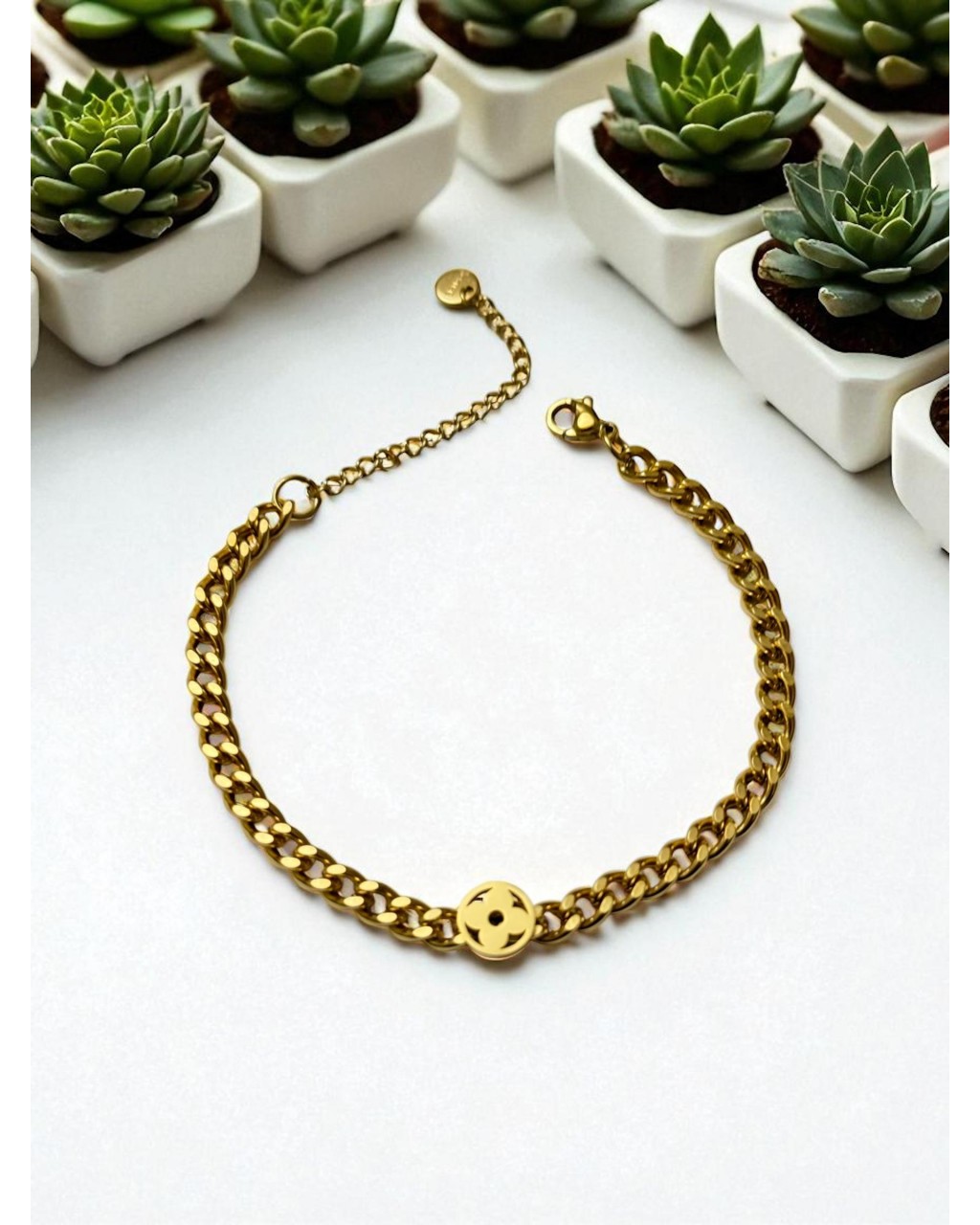 GOLD RENK ÇİÇEK DETAYLI GURMET ZİNCİR ÇELİK BİLEKLİK