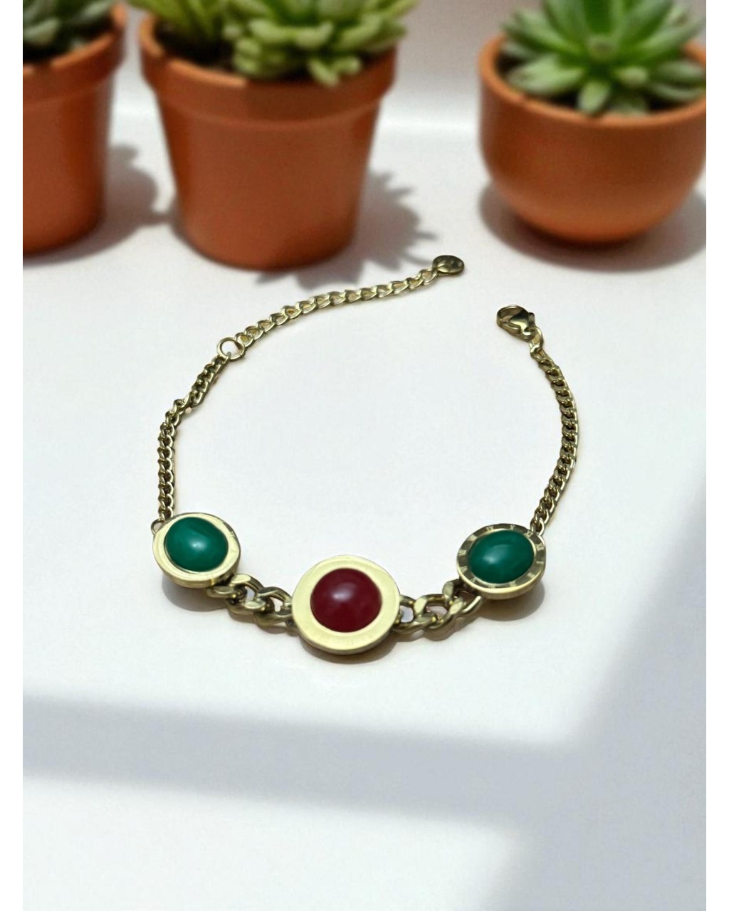 GOLD RENK ROMEN RAKAMI DETAYLI ÜÇLÜ YUVARLAK MODEL ÇELİK BİLEKLİK