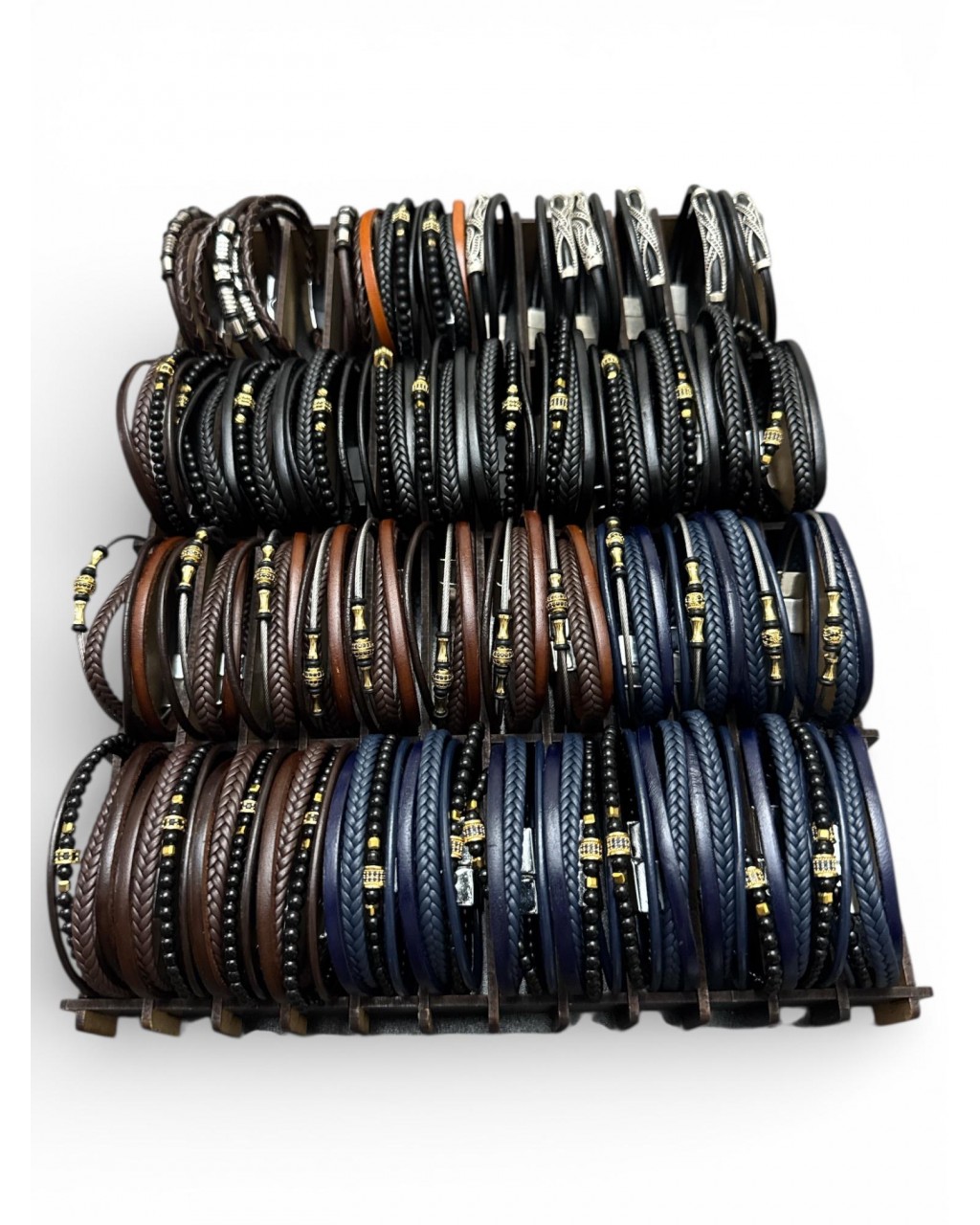 48 ADET KARIŞIK MODEL DERİ BİLEKLİK KUTULU