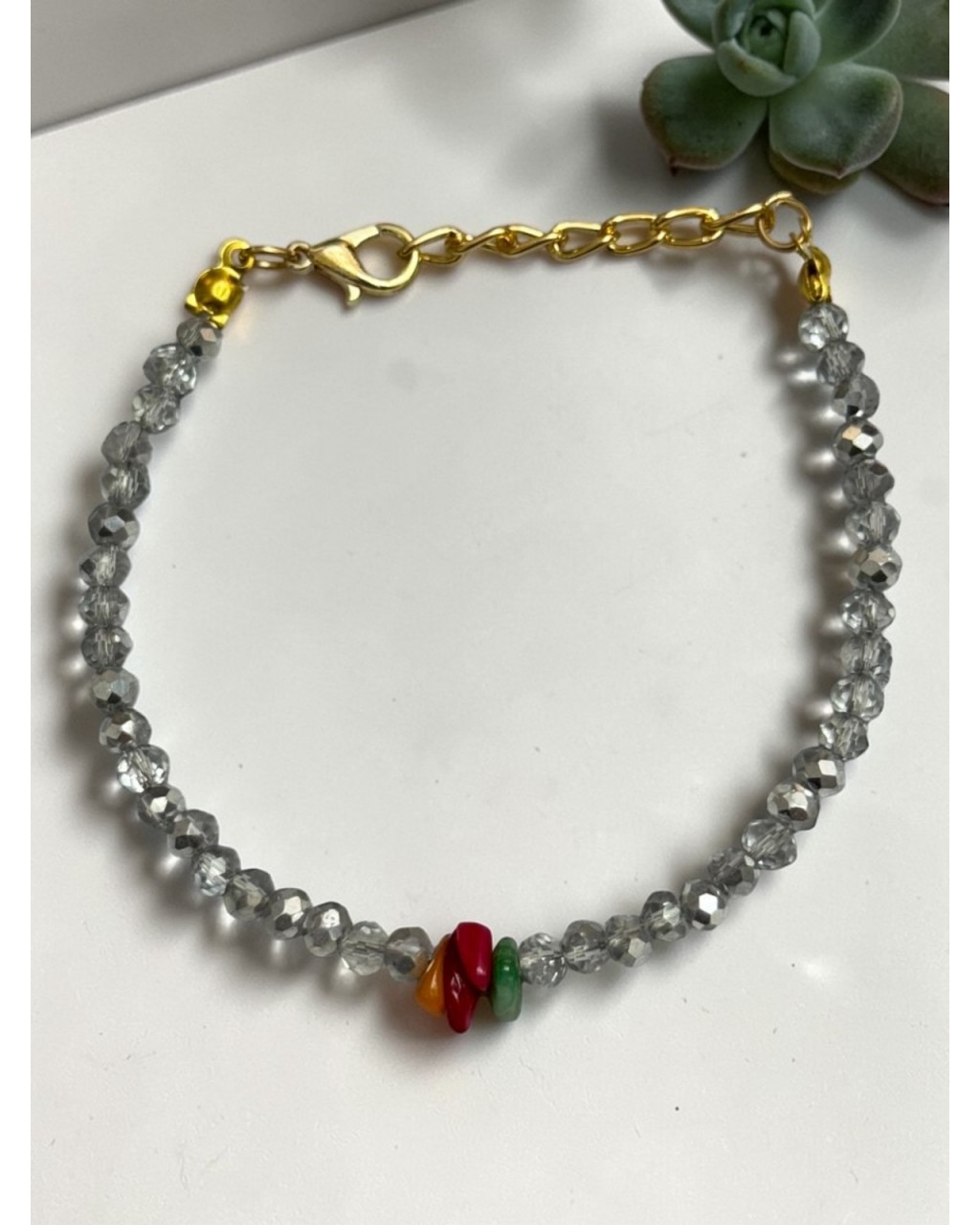 GRİ KRİSTAL BONCUK ORTASI RENKLİ SEDEF TAŞI BİLEKLİK