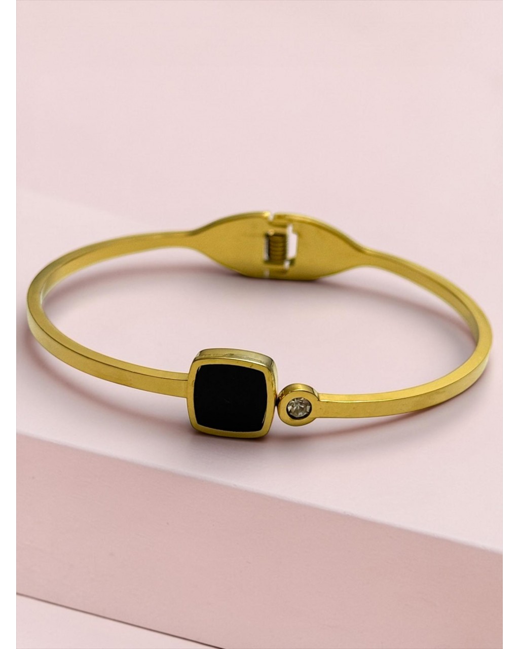 GOLD RENK KARE MODEL ÇELİK KELEPÇE BİLEKLİK