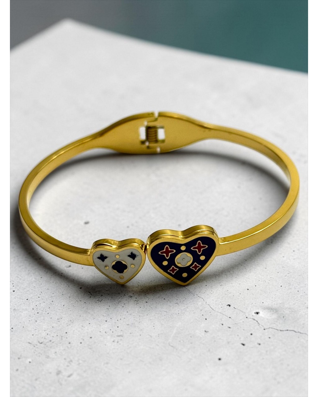 GOLD RENK İKİLİ MODELLİ KALP ÇELİK KELEPÇE BİLEKLİK