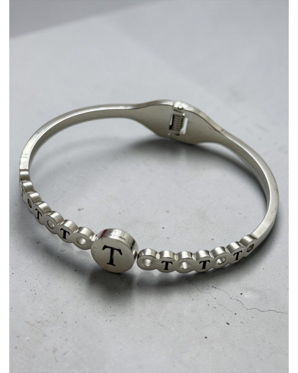 SİLVER RENK T HARF ÇELİK KELEPÇE BİLEKLİK