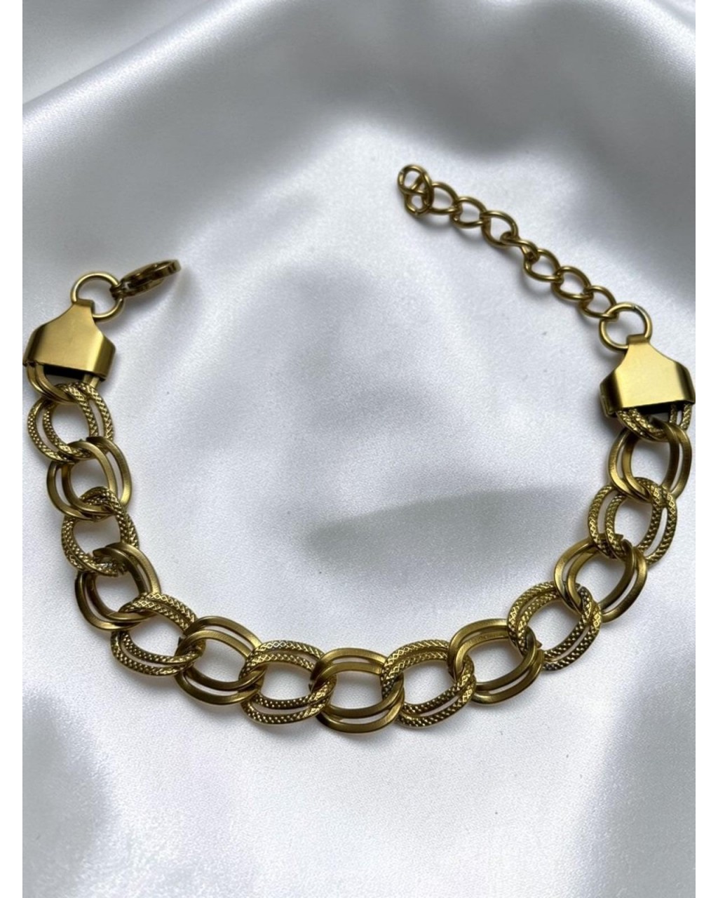 PARILTILI GEÇMELİ BÜYÜK ZİNCİR GOLD ÇELİK BİLEKLİK
