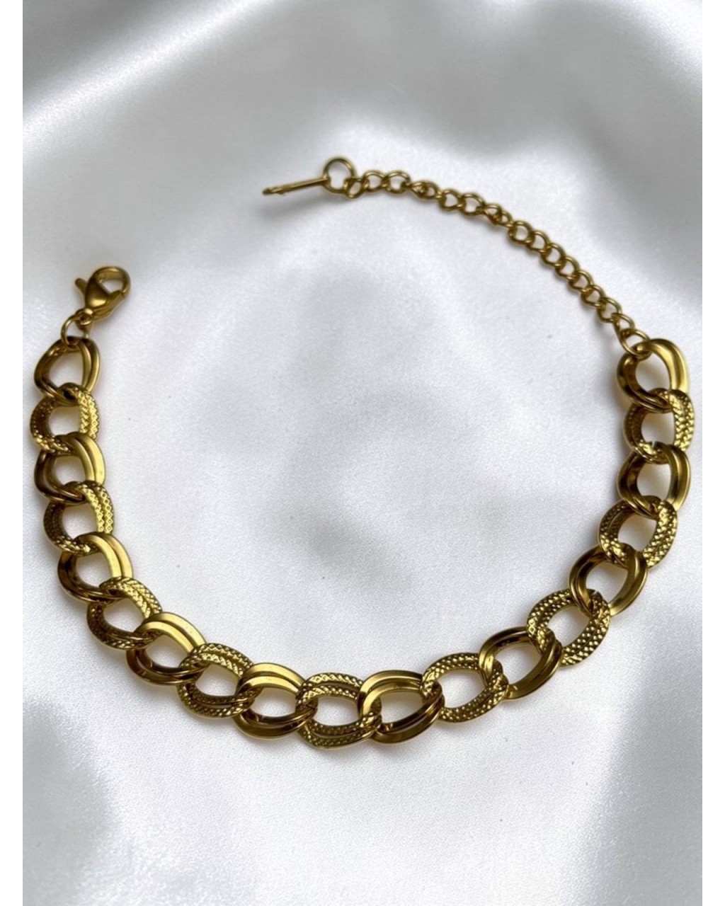 PARILTILI GEÇMELİ ZİNCİR GOLD ÇELİK BİLEKLİK