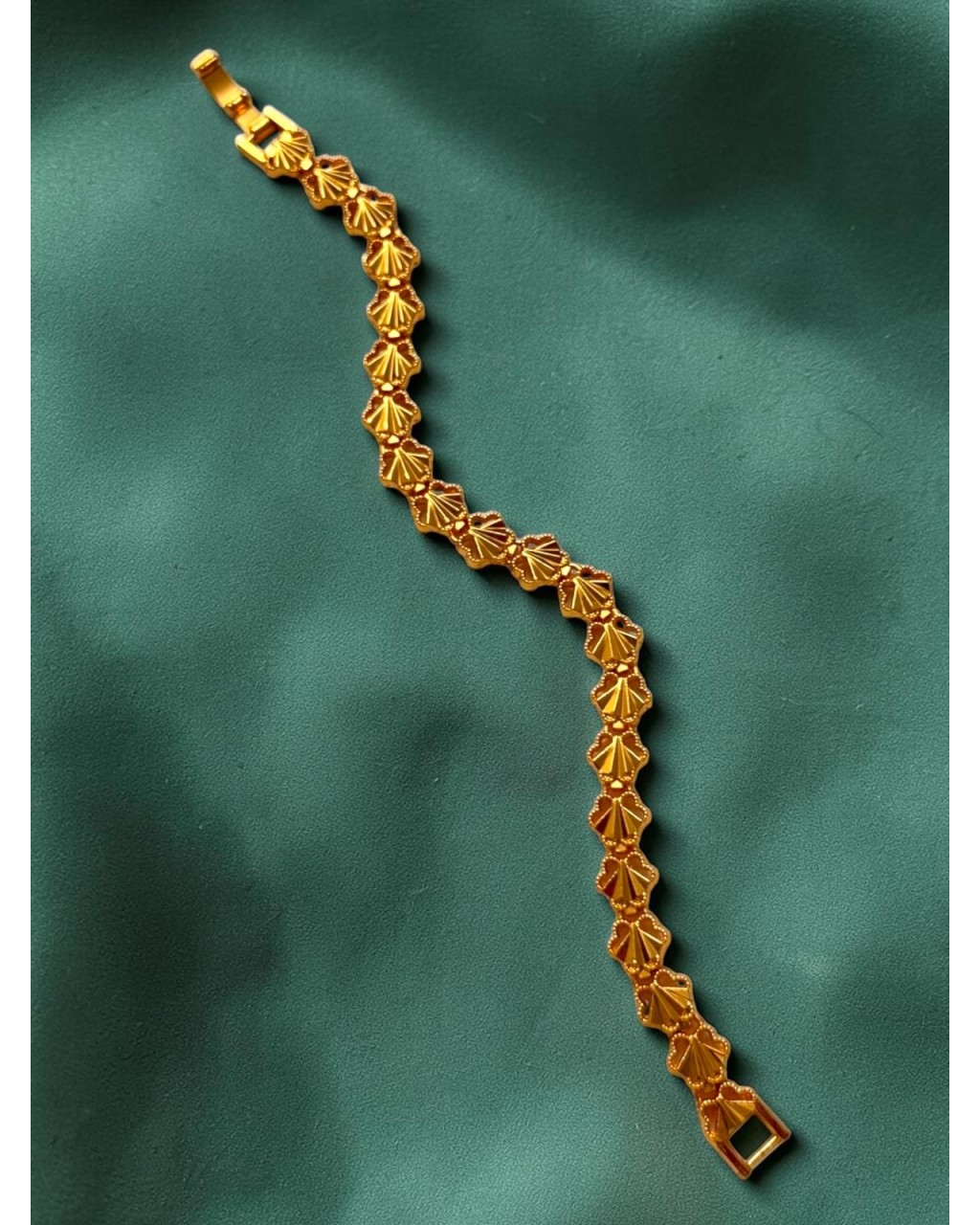 GOLD RENK İSTİRİDYE MODEL XUPING BİLEKLİK