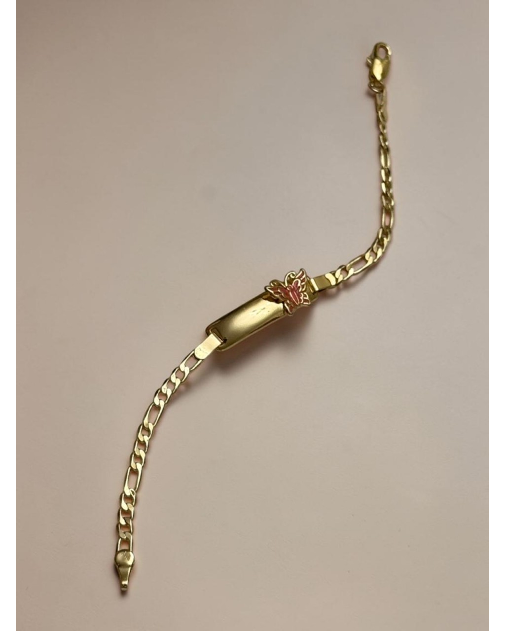 İSİM YAZILABİLİR GOLD RENK BOMBELİ KELEBEKLİ MODEL 14K ALTIN KAPLAMA ÇOCUK KÜNYESİ