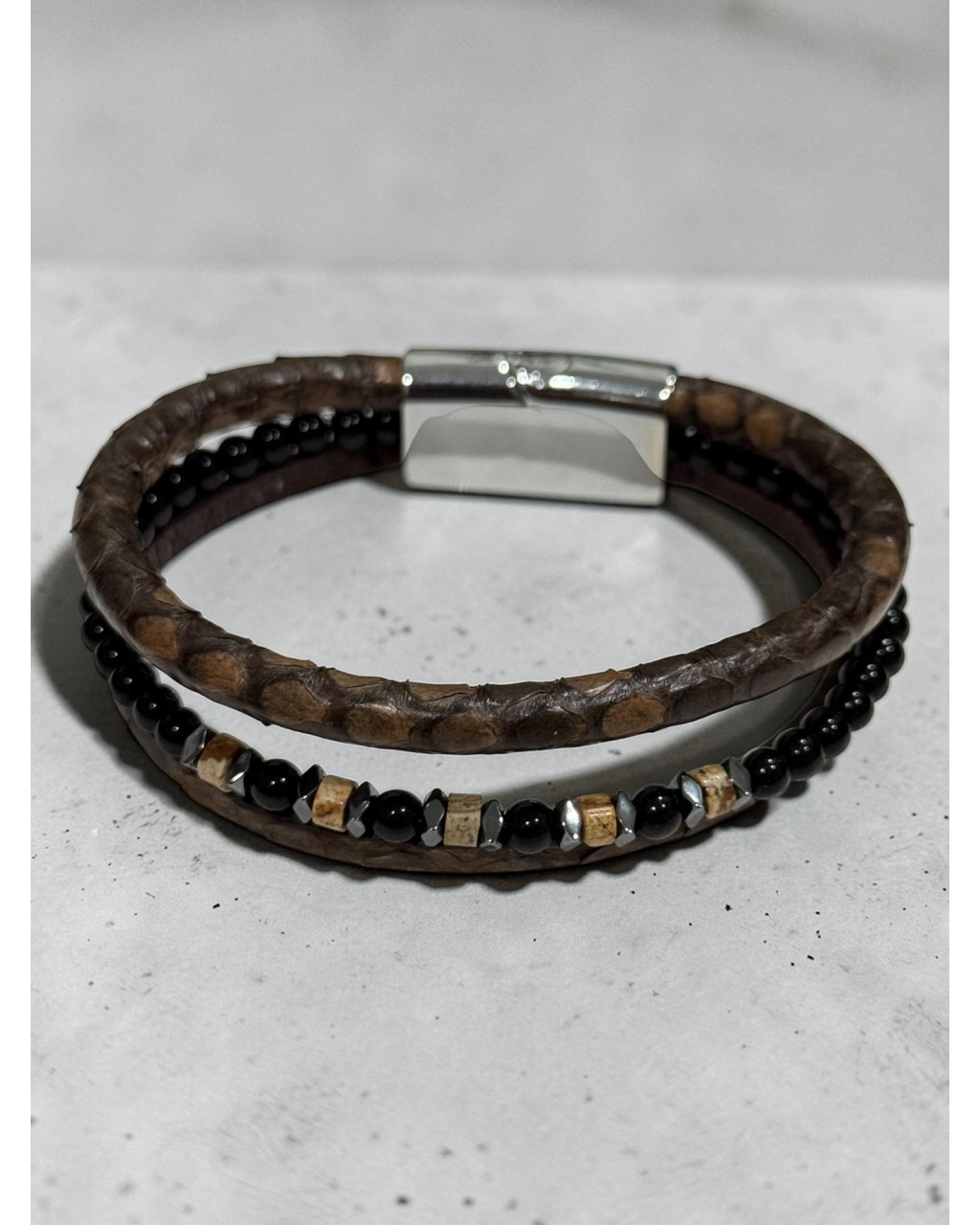 KAHVERENGİ YILAN DERİSİ ONİKS DOĞALTAŞLI DERİ BİLEKLİK