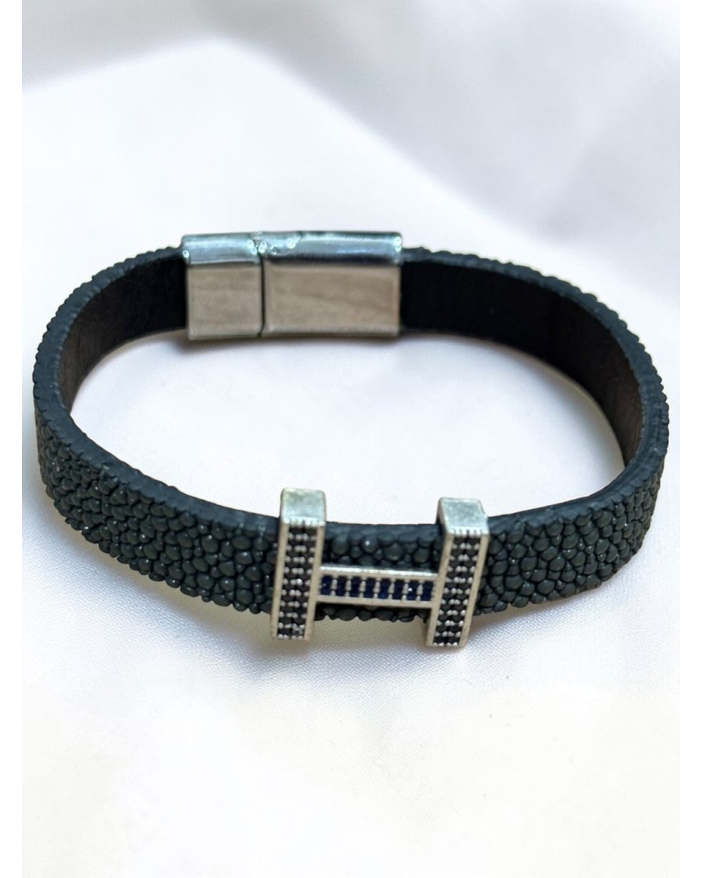 VATOS DERİSİ ZİRKON TAŞLI GRİ BİLEKLİK