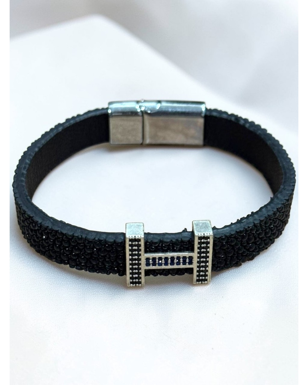 VATOS DERİSİ ZİRKON TAŞLI SİYAH BİLEKLİK