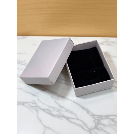 12 Lİ PAKET BEYAZ KOLYE-KÜPE SET KUTUSU