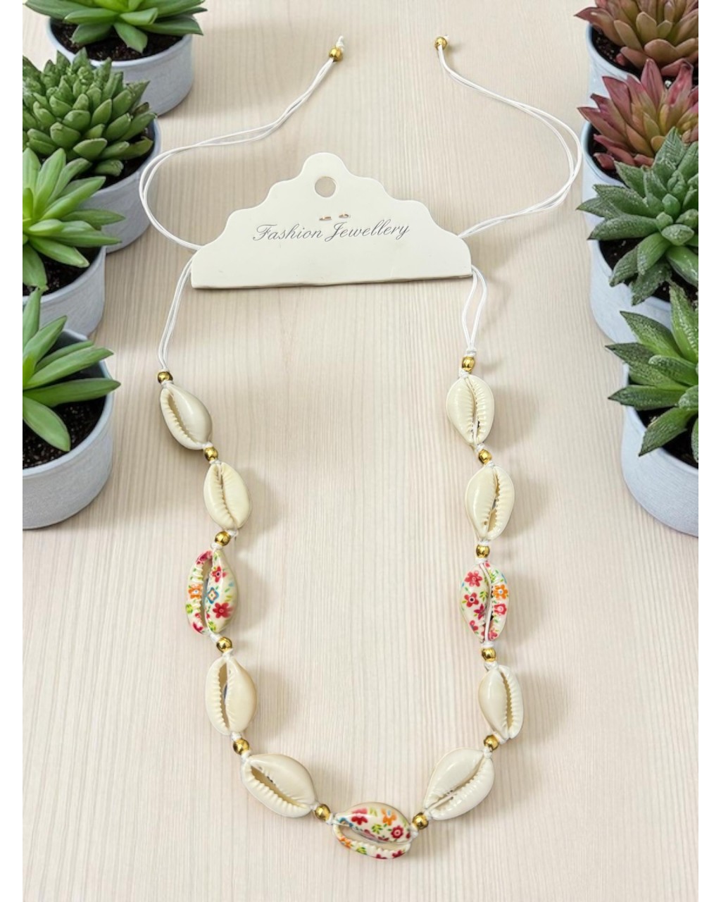 ÇİÇEK BASKI DESENLİ DENİZ KABUĞU KOLYE