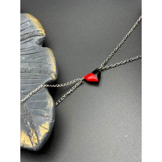 SİYAH-KIRMIZI RENK MIKNATISLI KALP MODEL ÇİFT SEVGİLİ BİLEKLİĞİ