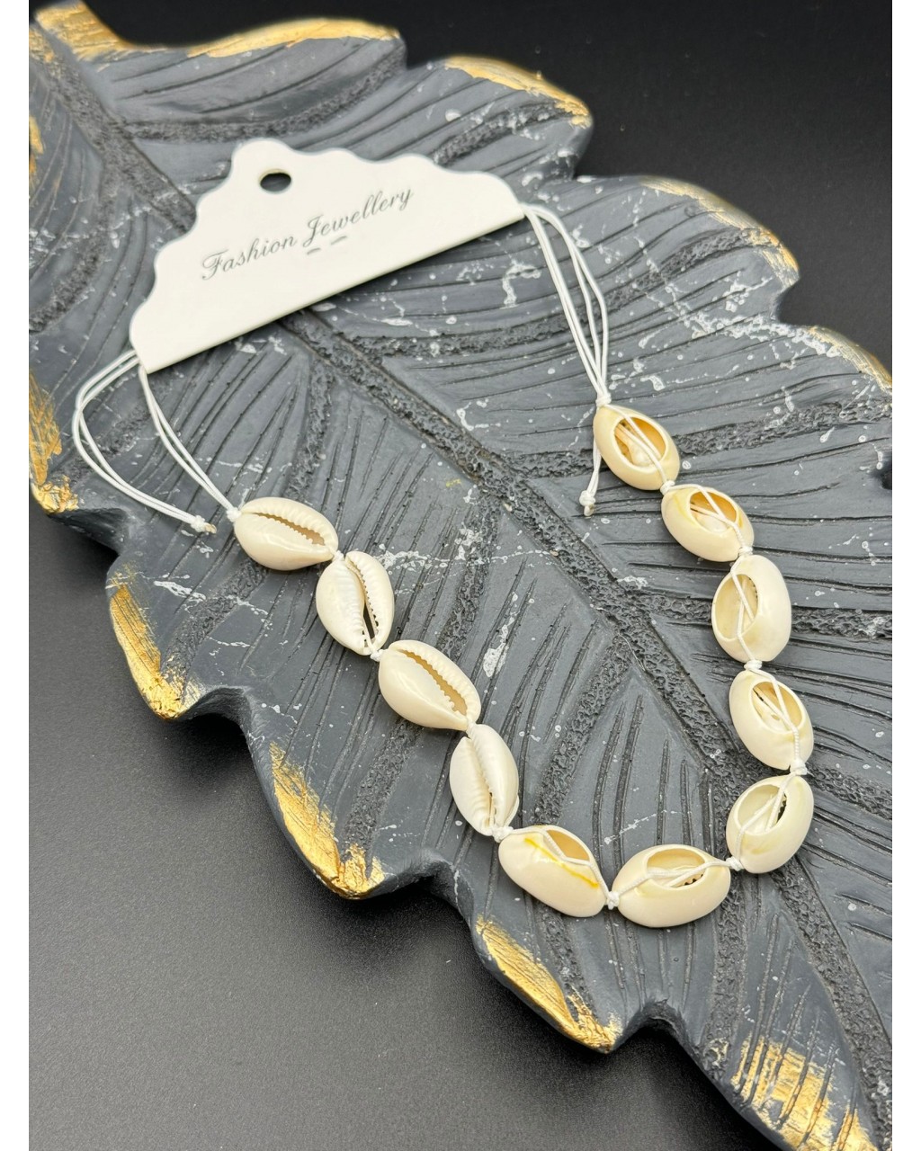 MAKROME İP BEYAZ BÜYÜK DENİZ KABUĞU KOLYE