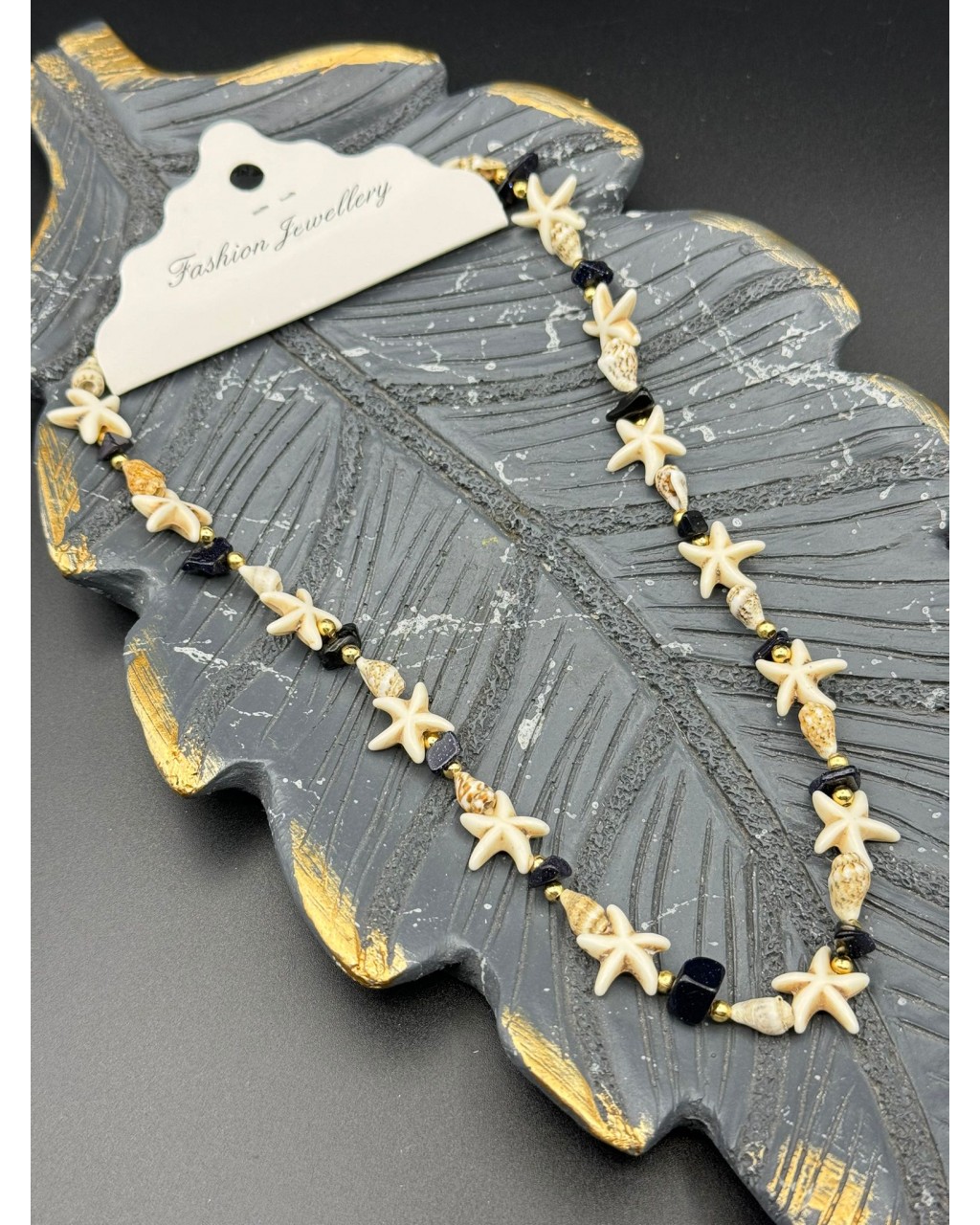 ONİKS TAŞI ÇOK YILDIZLI DENİZ KABUĞU KOLYE