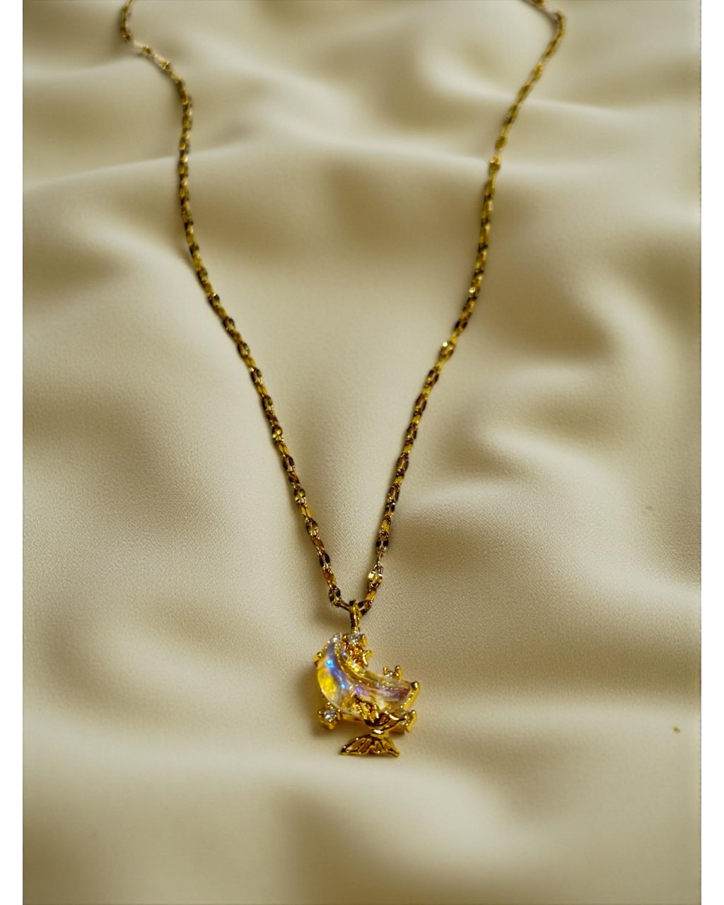 GOLD RENK MOONLİGHT KELEBEK ÇELİK KOLYE