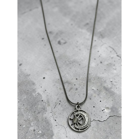 KEDİ GÖZÜ TAŞLI GÜNEŞ VE AY DETAYLI SİLVER RENK ÇELİK KOLYE