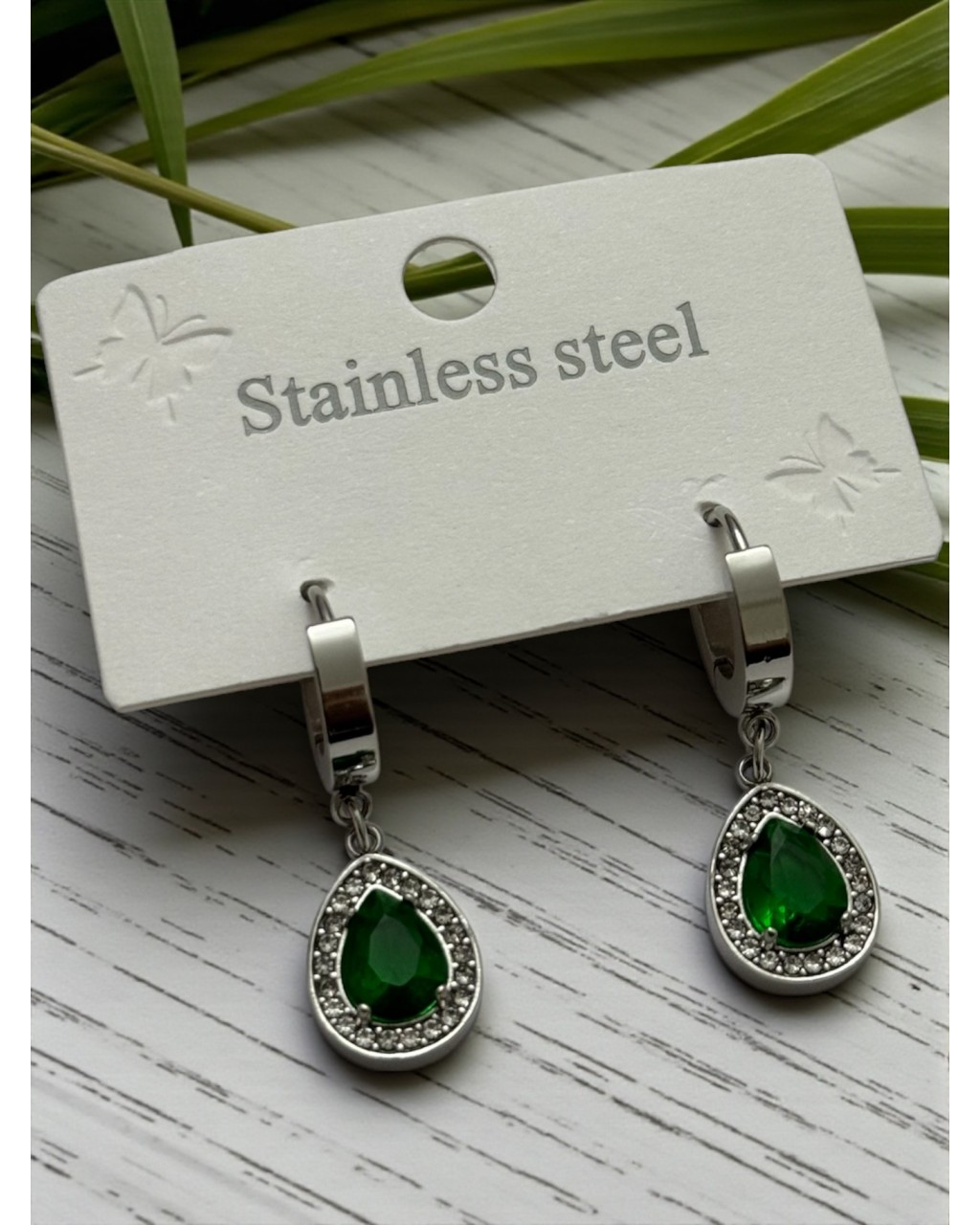 YEŞİL DAMLA MODEL ÇELİK KÜPE