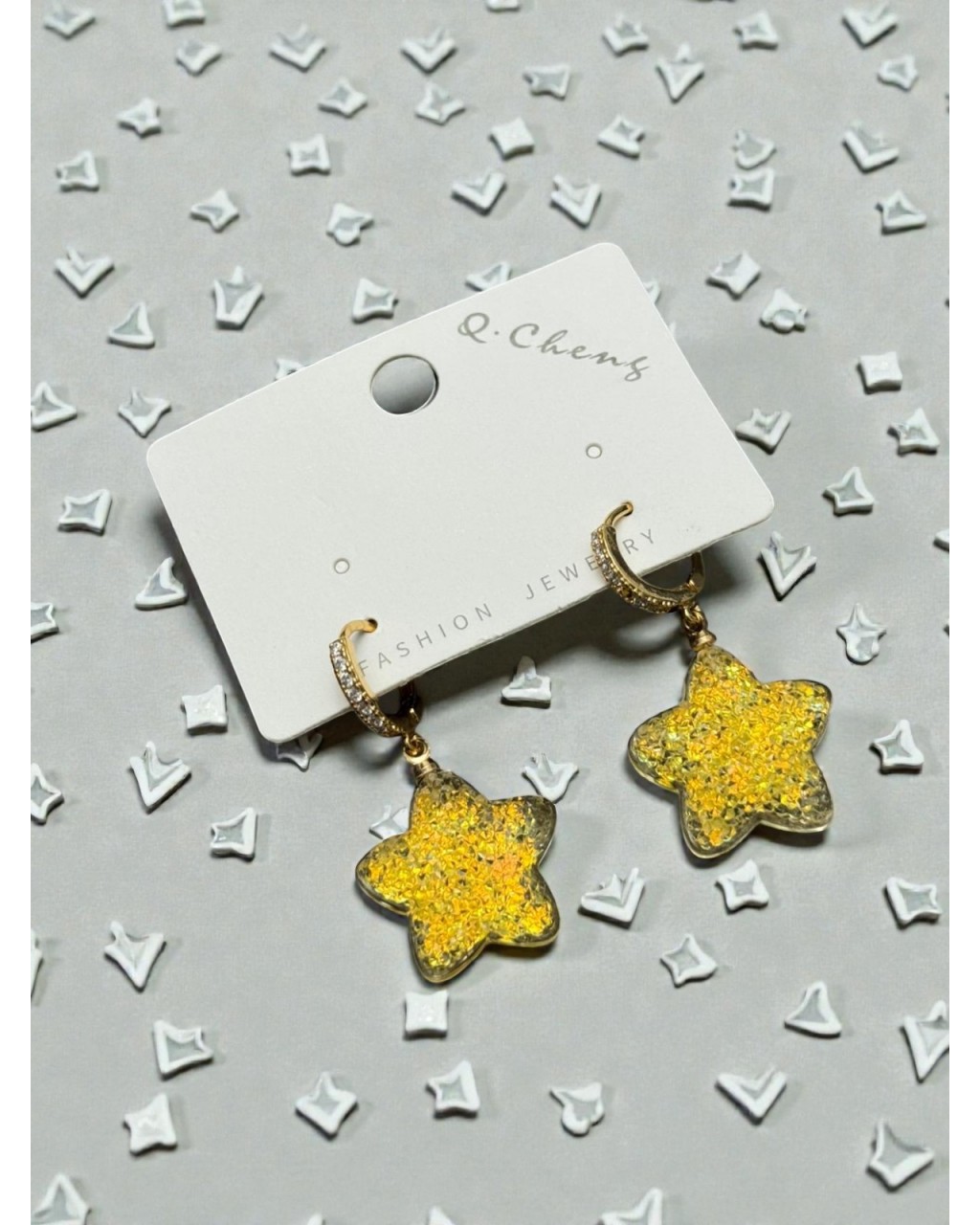 GOLD RENK SALLANTILI SİMLİ YILDIZ MODEL KÜPE