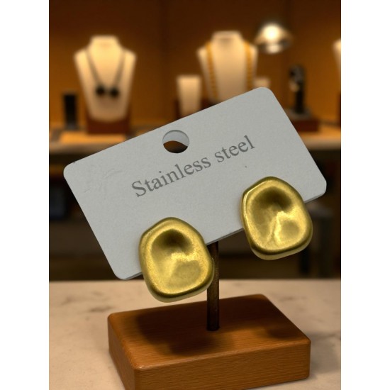 GOLD RENK DOKULU MODEL ÇELİK KÜPE