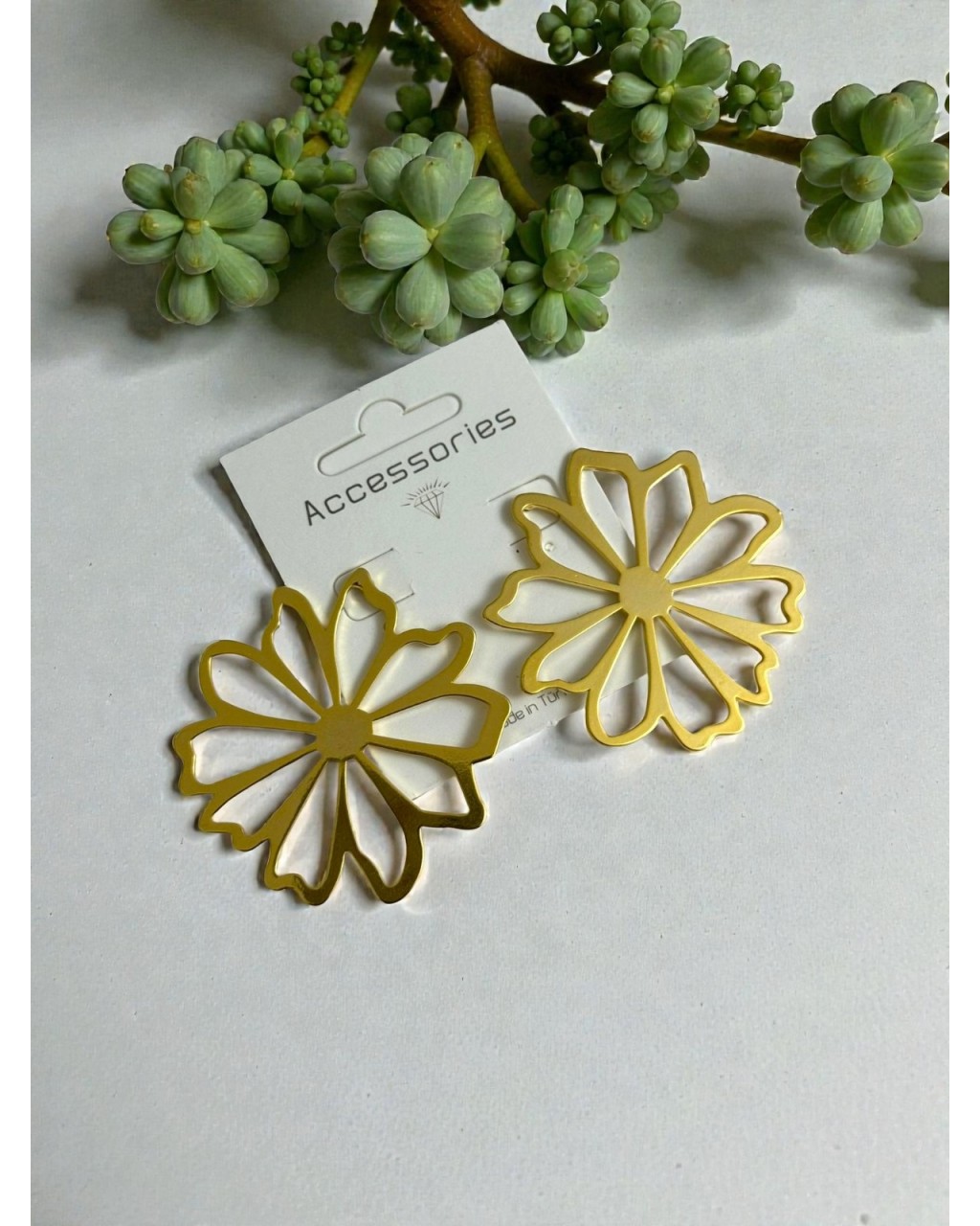 GOLD RENK BÜYÜK ÇİÇEK MODEL KÜPE