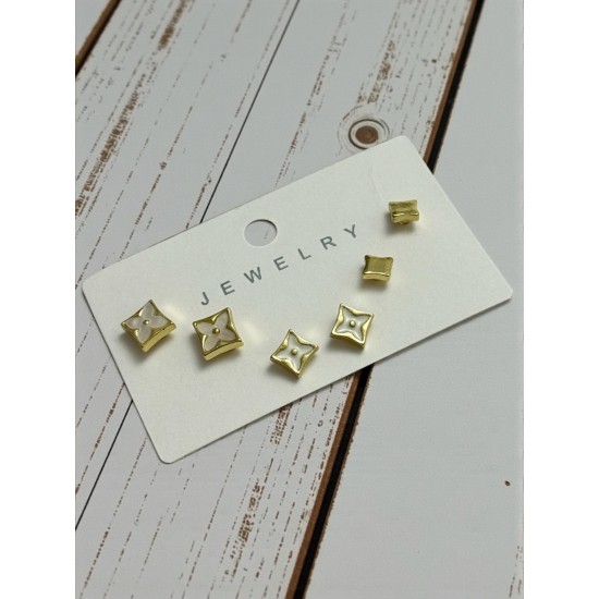 GOLD RENK KARIŞIK MODELLİ KARO 3 ÇİFT ÇELİK KÜPE