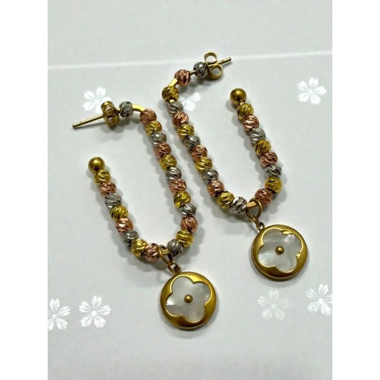 GOLD RENK U MODEL DORİKA BONCUK VE SALLANTILI YONCA DETAY ÇELİK KÜPE