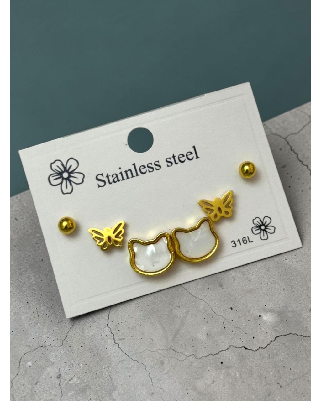 GOLD RENK SEDEFLİ KEDİ VE KELEBEK MODEL ÜÇLÜ ÇELİK KÜPE