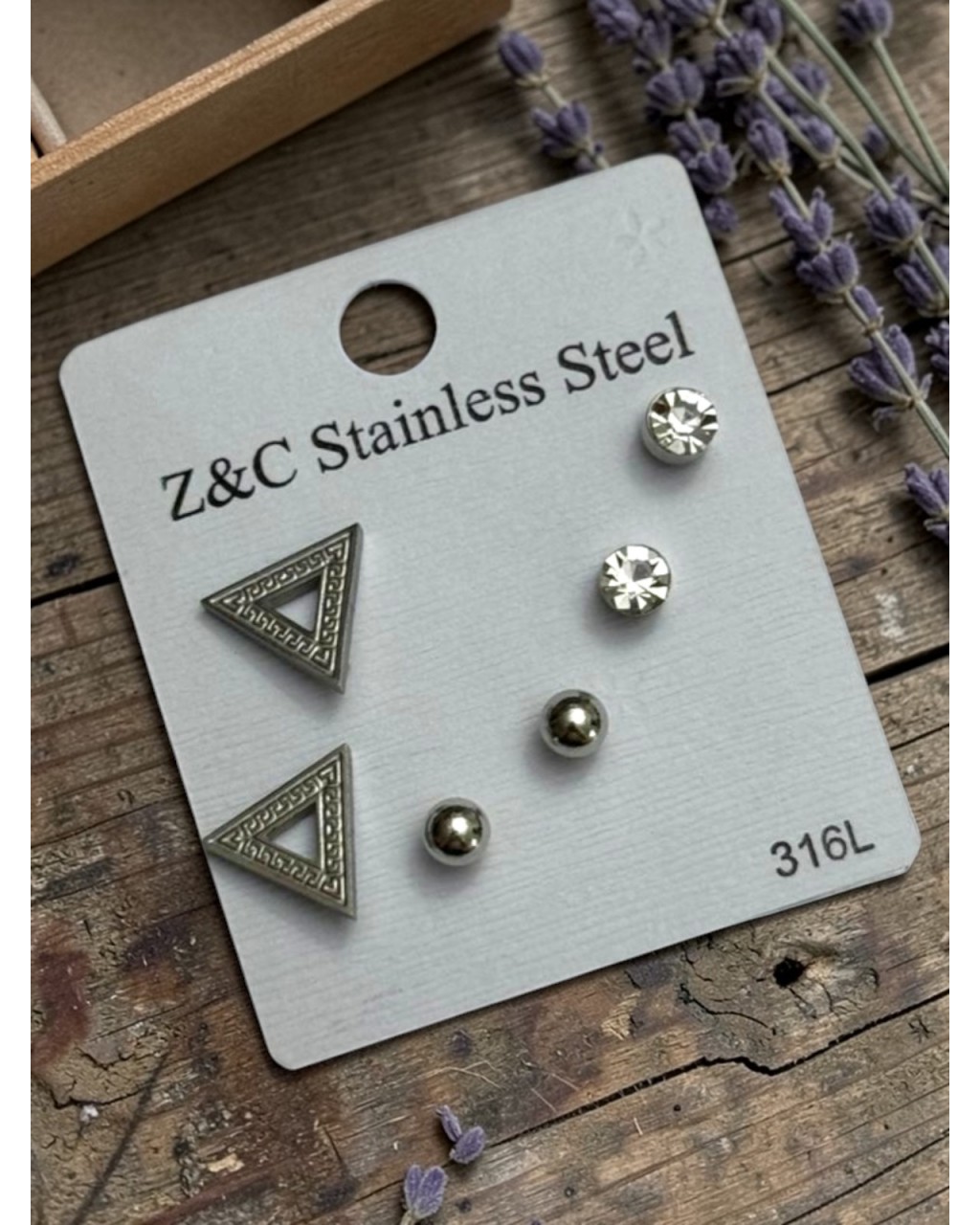 ÜÇGEN MODEL GÜMÜŞ RENK ÇELİK ÇOKLU KÜPE